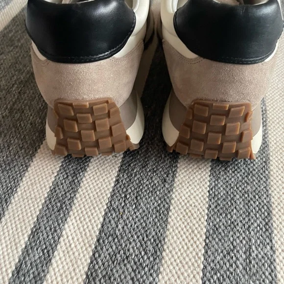 Veronica Beard Valentina 4 Ripstop slip on - Picture 5 of 9